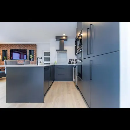 Apartment Entire In *